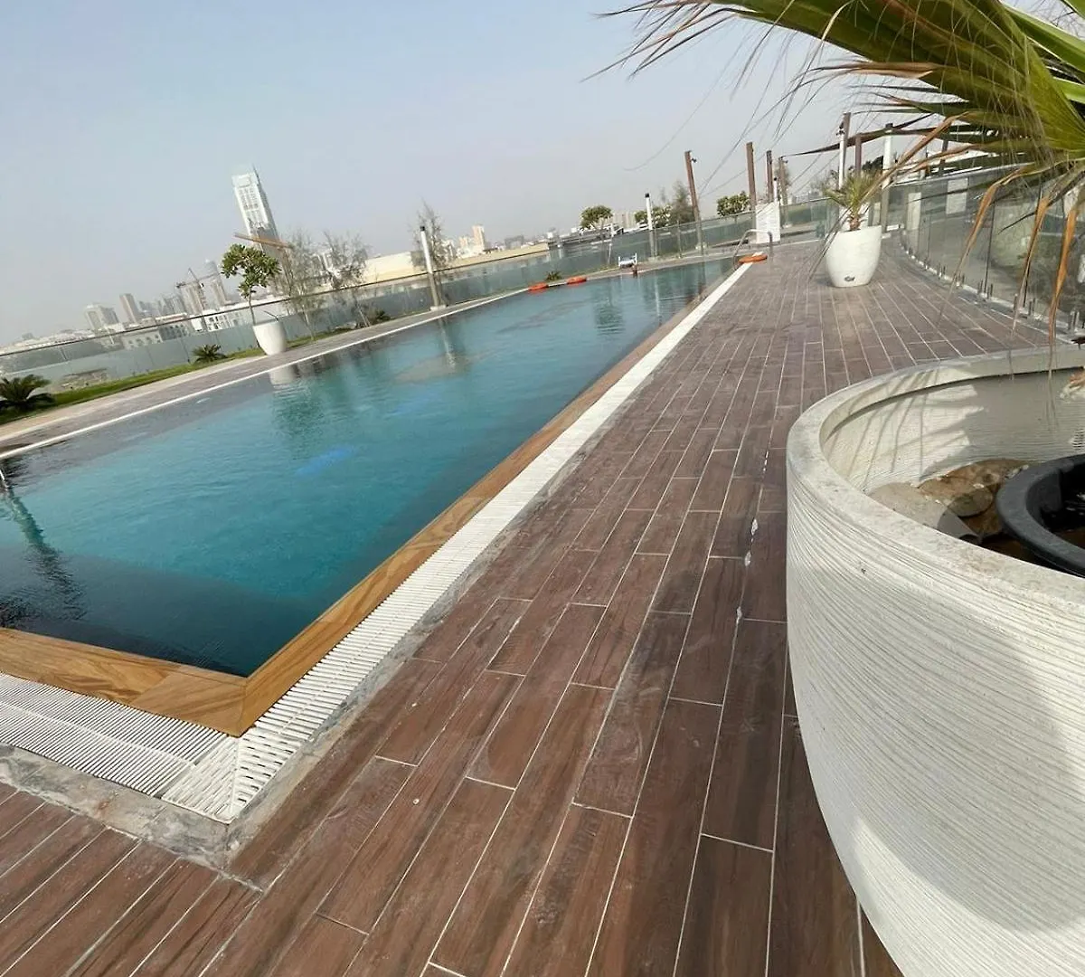 Studio Apartment In Jumeriah Village Triangle District 2 두바이 0*,  아랍에미리트
